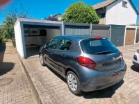Gebraucht Peugeot 208 Active 82 PS (60 kW) 2016 Grau Kleinwagen