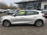 Gebraucht Ford Focus Titanium 125 PS (91 kW) 2023 Silber Limousine