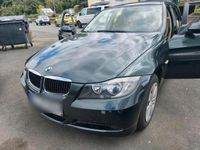Gebraucht BMW 318 129 PS (94 kW) 2006 Grün Kombi