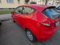 Gebraucht Ford Fiesta 60 PS (44 kW) 2010 Rot Kleinwagen