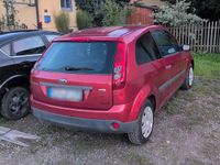 Używany Ford Fiesta 90 KM (66 kW) 2007 Pomarańczowy Hatchback