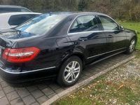 Gebraucht Mercedes E220 170 PS (125 kW) 2010 Schwarz Limousine