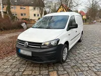 Używany VW Caddy 75 KM (55 kW) 2017 Biały Minivan