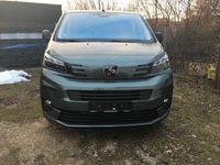 Neu Peugeot e-Traveller Active 100 kW (136 PS) 2025 Grün Van / Kleinbus