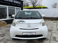 Używany Toyota iQ Basis 90 KM (66 kW) 2009 Biały Hatchback