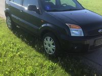 Gebraucht Ford Fusion 80 PS (58 kW) 2012 Schwarz Kleinwagen