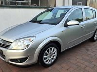 Gebraucht Opel Astra Edition 116 PS (85 kW) 2008 Silber Limousine