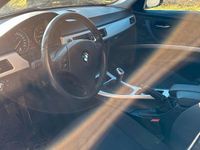 Gebraucht BMW 325 197 PS (144 kW) 2009 Schwarz Kombi