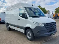 Używany Mercedes Sprinter 170 KM (125 kW) 2025 Biały Van