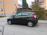 Gebraucht Ford Fiesta 95 PS (69 kW) 2015 Schwarz Kleinwagen