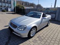 Gebraucht Mercedes SLK230 193 PS (141 kW) 2000 Silber Cabrio