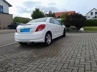 Gebraucht Peugeot 207 CC 156 PS (114 kW) 2011 Weiß Cabrio