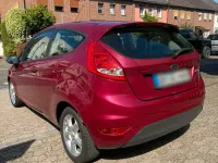 Gebraucht Ford Fiesta 96 PS (70 kW) 2009 Rot Kleinwagen