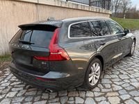 Gebraucht Volvo V60 197 PS (144 kW) 2021 Grau Kombi