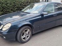 Gebraucht Mercedes E220 150 PS (110 kW) 2002 Blau Limousine