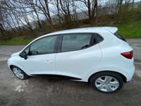 Gebraucht Renault Clio IV Dynamique 75 PS (55 kW) 2015 Weiß Kleinwagen