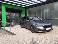 Neu Skoda Superb Selection 265 PS (194 kW) 2025 Grau Kombi