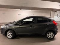 Gebraucht Ford Fiesta Celebration 80 PS (58 kW) 2017 Grau Kleinwagen