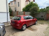 Second-hand Kia Ceed 109 CP (80 kW) 2009 Roșu Hatchback