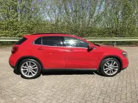 Gebraucht Mercedes GLA180 122 PS (89 kW) 2016 Jupiterrot  unilack SUV