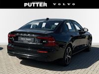 Gebraucht Volvo S60 Plus 197 PS (144 kW) 2023 Schwarz Limousine