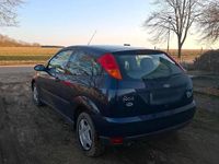 Gebraucht Ford Focus 75 PS (55 kW) 2000 Blau Coupé