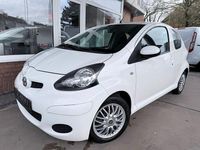 Gebraucht Toyota Aygo Cool 68 PS (50 kW) 2012 Weiß Kleinwagen