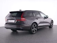 Gebraucht Volvo V60 Plus 197 PS (144 kW) 2023 Platinum grey / metallic Kombi