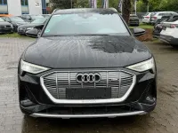 Second-hand Audi e-tron S-Line 230 kW (313 CP) 2023 Negru SUV