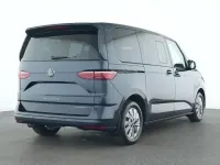 Gebraucht VW Multivan Life 177 PS (130 kW) 2025 Starlight blue metallic Van / Kleinbus