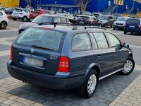 gebraucht Skoda Octavia 1,6 bensin 2010