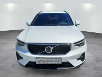 Neu Volvo XC40 Core 163 PS (119 kW) 2026 Crystal white SUV