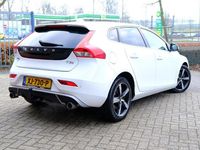Gebraucht Volvo V40 152 PS (111 kW) 2019 Weiß Limousine