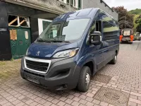 Gebraucht Peugeot Boxer Premium 140 PS (102 kW) 2021 Blau Van