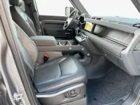 Usata Land Rover Defender SE Dynamic 249 CV (183 kW) 2024 Grigio SUV