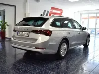 Gebraucht Skoda Octavia Ambition 116 PS (85 kW) 2022 Brilliantsilber Kombi