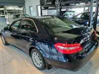 Gebraucht Mercedes E220 Elegance 170 PS (125 kW) 2010 Blau Limousine