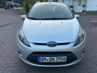Gebraucht Ford Fiesta Trend 95 PS (69 kW) 2012 Silber Limousine