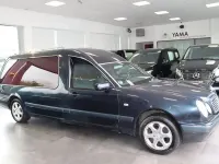 Gebraucht Mercedes E280 204 PS (150 kW) 1998 Blau Limousine