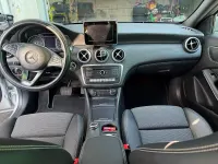 Gebraucht Mercedes A180 122 PS (89 kW) 2015 Silber Kleinwagen