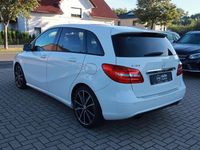 Gebraucht Mercedes B180 109 PS (80 kW) 2014 Weiß Van / Kleinbus