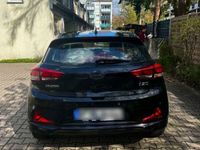 gebraucht Hyundai Coupé i20 1.4 Stylemit SHZ, LHZ und PDC-Sensor