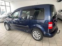 Gebraucht VW Caddy Team 105 PS (77 kW) 2015 Blau Van / Kleinbus