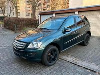Gebraucht Mercedes ML320 224 PS (164 kW) 2008 Grün SUV