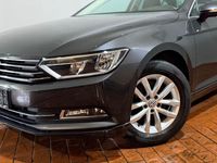 Gebraucht VW Passat 150 PS (110 kW) 2019 Grau Limousine