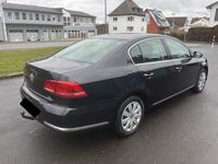 Gebraucht VW Passat Comfortline 122 PS (89 kW) 2011 Schwarz Limousine