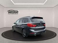 Gebraucht BMW 220 Sport Line 190 PS (139 kW) 2022 Mineralgrau metallic Van / Kleinbus