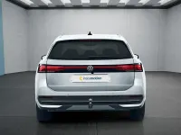 Gebraucht VW Passat 150 PS (110 kW) 2025 Silber Kombi