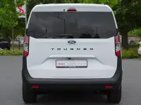 Gebraucht Ford Tourneo Courier Titanium 125 PS (91 kW) 2025 Weiß Van / Kleinbus