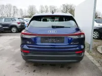 Gebraucht Audi Q4 e-tron Comfort 150 kW (204 PS) 2023 Navarrablau metallic SUV
